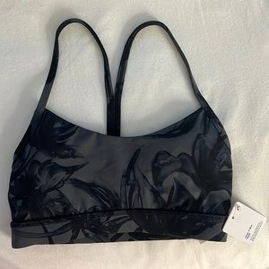 Lululemon Flow Y Bra Nulu, Size 4. New with tags!